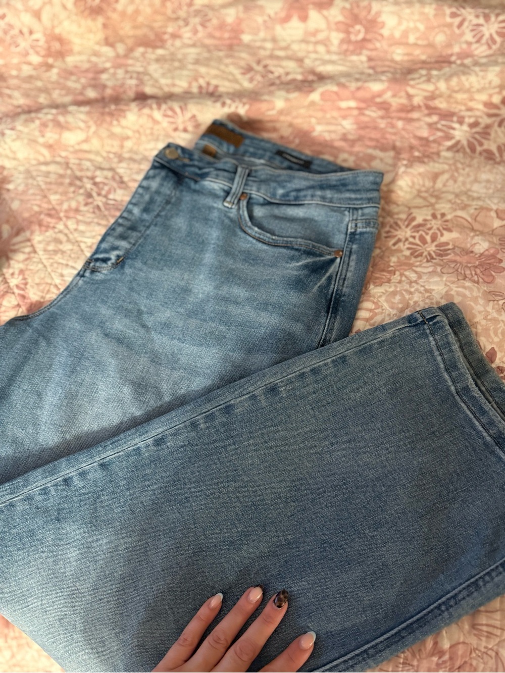 Judy Blue Light Wash Straight Leg Jeans